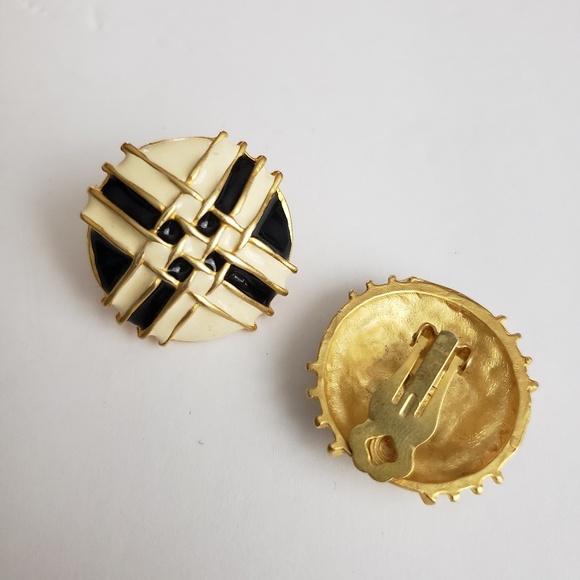 Vintage Ivory and Gold Tone Button Clip Earrings - Picture 4 of 4